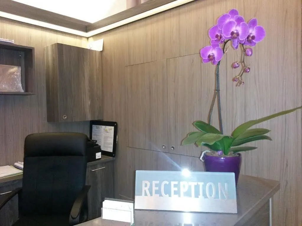 Hotel Brenta Milano 2*, Mailand